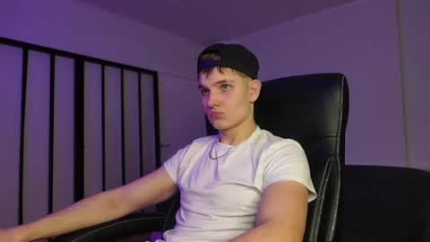    online show from December 5, 5:53 pm