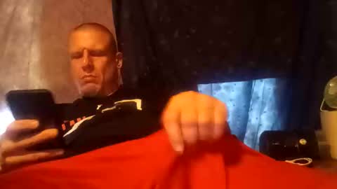 eriebbwlover online show from April 22, 12:32 pm