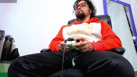 ernesto rodriguez 82 online show from January 14, 7:02 am