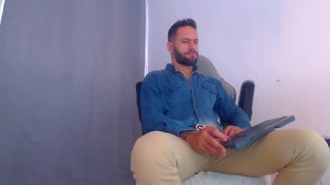 esteban online show from December 29, 7:54 pm