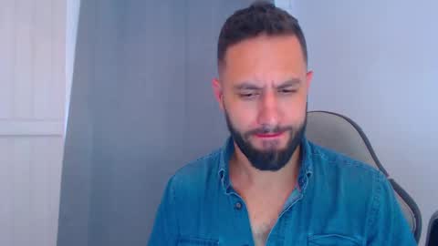 esteban online show from December 17, 9:27 pm