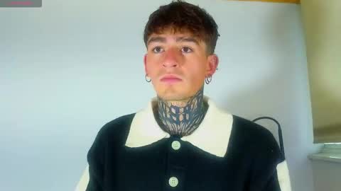 Snapshot of estebanchar_ chatting on October 22, 11:14 am Esteban independent model online show from October 22, 11:14 am