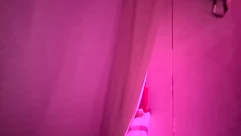 et528007 online show from September 27, 10:35 am