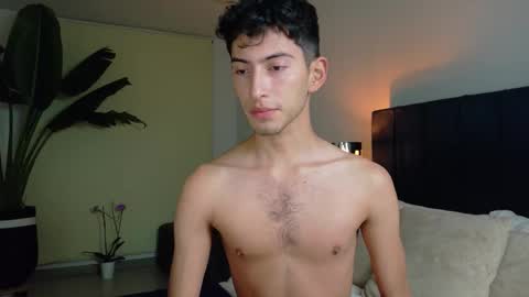 Snapshot of ethan_skiny_ chatting on November 2, 5:01 am Joan online show from November 2, 5:01 am