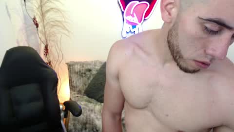 ethanblaze_ online show from October 31, 11:57 am