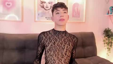 Evan voss  help me get 200 likesindependent model online show from November 6, 2:09 pm