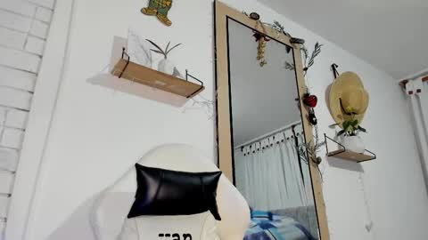 Evan online show from December 1, 12:24 am