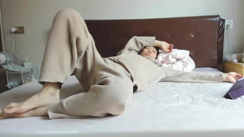 Snapshot of exhibitionism44 chatting on January 6, 4:58 am exhibitionism44 online show from January 6, 4:58 am