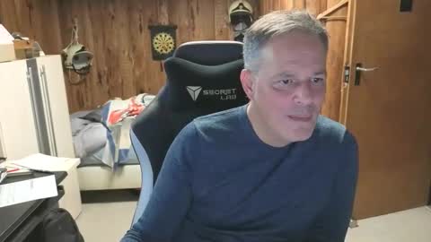 Snapshot of exibe1219 chatting on October 26, 1:13 pm exibe1219 online show from October 26, 1:13 pm