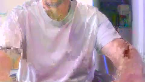 derssing online show from April 28, 9:58 am