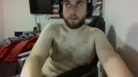 Snapshot of farmboy2398 chatting on December 27, 3:20 am farmboy2398 online show from December 27, 3:20 am