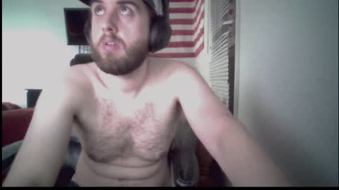 Snapshot of farmboy2398 chatting on December 13, 2:54 am farmboy2398 online show from December 13, 2:54 am