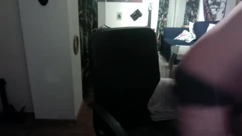 feetkissboy online show from November 14, 4:30 pm