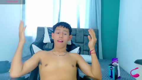 felipehotgonzalez online show from November 19, 5:57 pm