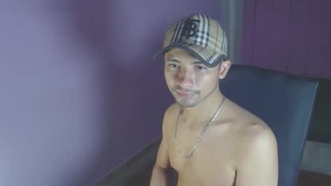 fermingomez1 online show from March 4, 12:06 am