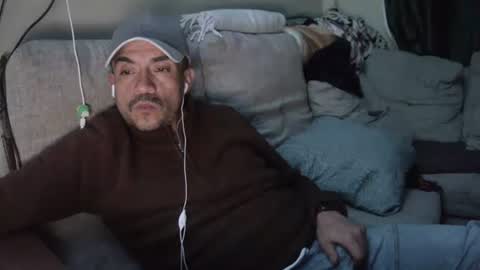 fernand89 online show from February 13, 6:52 am