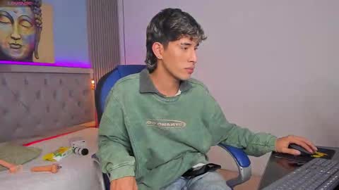 FER PHOENIX online show from March 30, 4:24 am