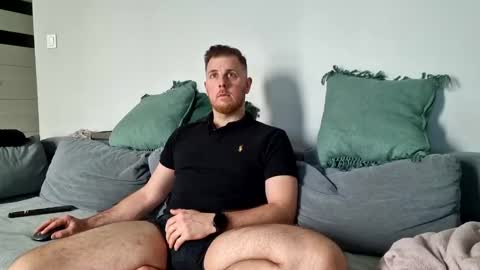 Snapshot of fikol123 chatting on March 11, 8:20 am fiolkamil online show from March 11, 8:20 am