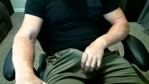 fitguy40 online show from November 7, 9:40 pm