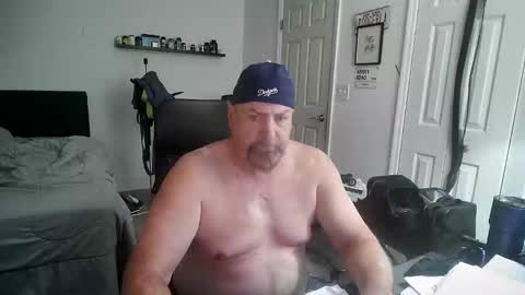 Snapshot of flaguy3233 chatting on October 26, 1:18 am Florida guy online show from October 26, 1:18 am