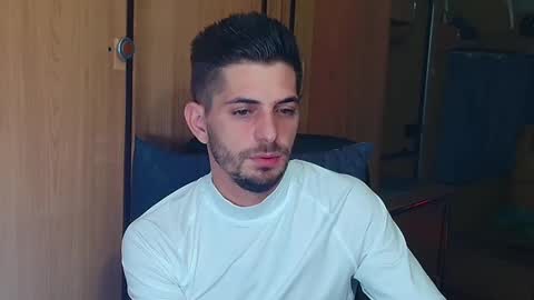 independent model online show from October 1, 5:17 pm