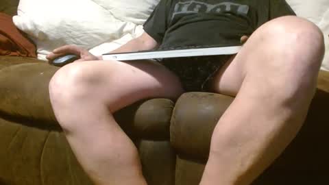 Snapshot of fooman103 chatting on February 8, 3:19 am Fooman1007 online show from February 8, 3:19 am