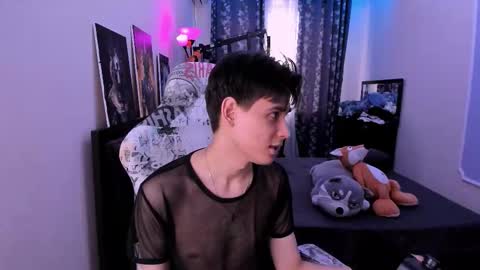 Foxicfu online show from March 6, 9:39 am