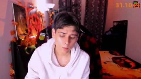 Foxicfu online show from October 27, 5:37 pm