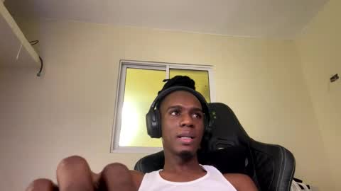 frank1997040601 online show from April 13, 9:30 pm