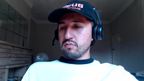 Snapshot of fred_555 chatting on March 1, 5:42 am fred_555 online show from March 1, 5:42 am