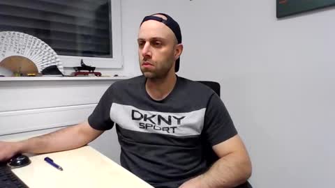 freddow online show from November 27, 3:38 pm