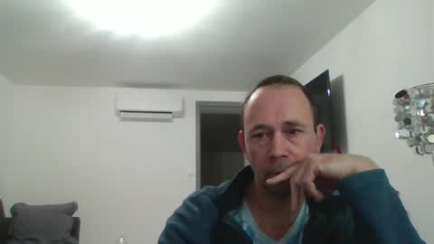 fredodu41 online show from December 22, 9:33 am