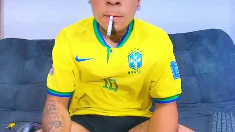 freyva_ online show from April 22, 5:03 am