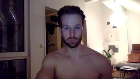 frozenyoga online show from April 2, 11:34 pm