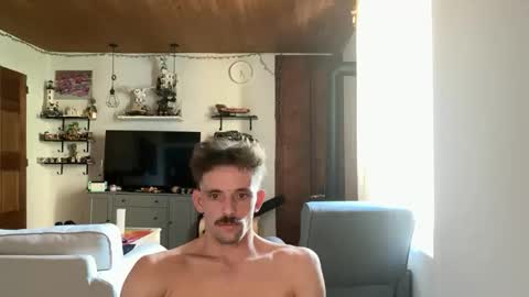 Snapshot of fudde chatting on October 10, 12:43 pm fudde online show from October 10, 12:43 pm