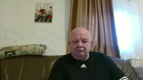 fullballs6 online show from February 25, 5:19 am