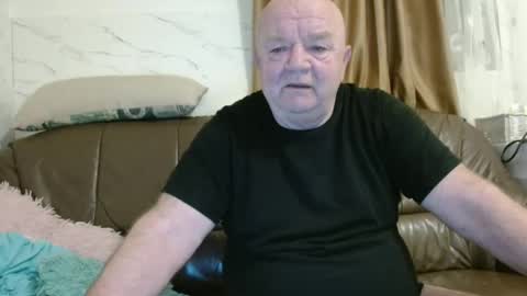 fullballs6 online show from March 8, 2:48 am