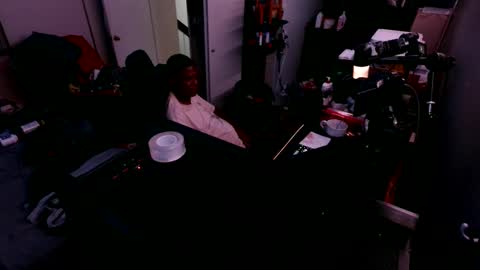 Snapshot of fyrecontrol chatting on September 21, 1:17 am seldom seen online show from September 21, 1:17 am