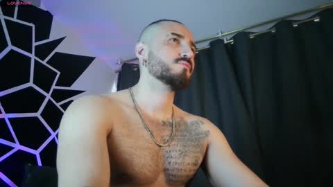 Chris  Dont forget to gift me thumb up Its very important to me and makes me happy AF  online show from February 5, 5:53 pm