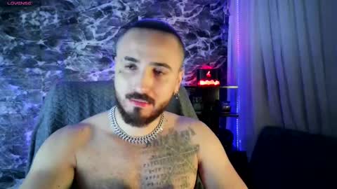 Chris  Dont forget to gift me thumb up Its very important to me and makes me happy AF  online show from March 2, 6:27 am