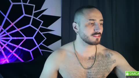 Chris  Dont forget to gift me thumb up Its very important to me and makes me happy AF  online show from December 22, 6:06 am