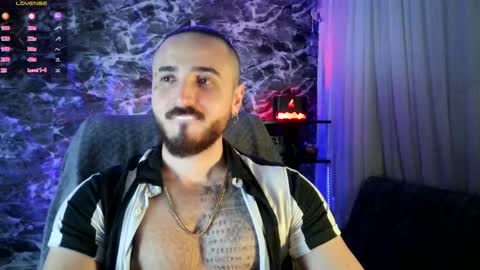 Chris  Dont forget to gift me thumb up Its very important to me and makes me happy AF  online show from March 1, 5:53 am