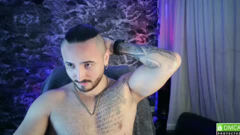 Chris  Dont forget to gift me thumb up Its very important to me and makes me happy AF  online show from December 16, 6:53 am