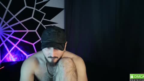 Chris  Dont forget to gift me thumb up Its very important to me and makes me happy AF  online show from December 4, 7:06 am