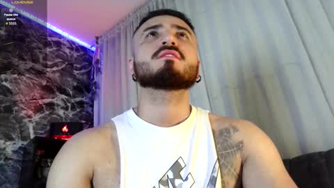 Chris  Dont forget to gift me thumb up Its very important to me and makes me happy AF  online show from September 18, 6:37 am