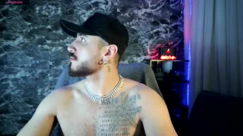 Chris  Dont forget to gift me thumb up Its very important to me and makes me happy AF  online show from February 24, 5:32 am