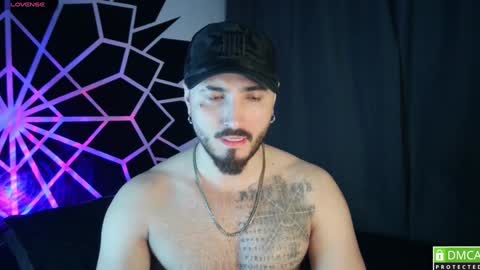 Chris  Dont forget to gift me thumb up Its very important to me and makes me happy AF  online show from December 12, 5:52 am