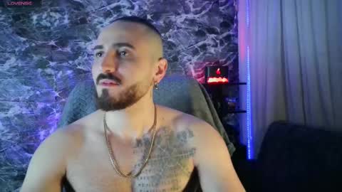 Chris  Dont forget to gift me thumb up Its very important to me and makes me happy AF  online show from February 17, 5:04 am