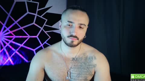 Chris  Dont forget to gift me thumb up Its very important to me and makes me happy AF  online show from December 18, 5:48 am