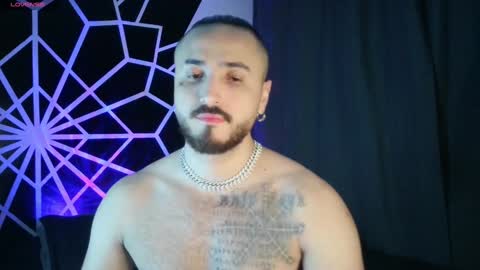 Chris  Dont forget to gift me thumb up Its very important to me and makes me happy AF  online show from January 20, 6:21 am